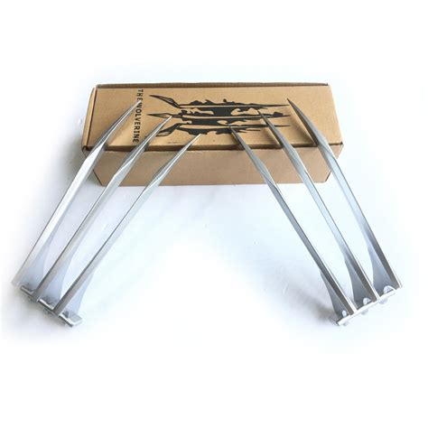 X-MEN - Wolverine Claw - Set of 2 - Cosplay Plastic - OtakuNinjaHero.com