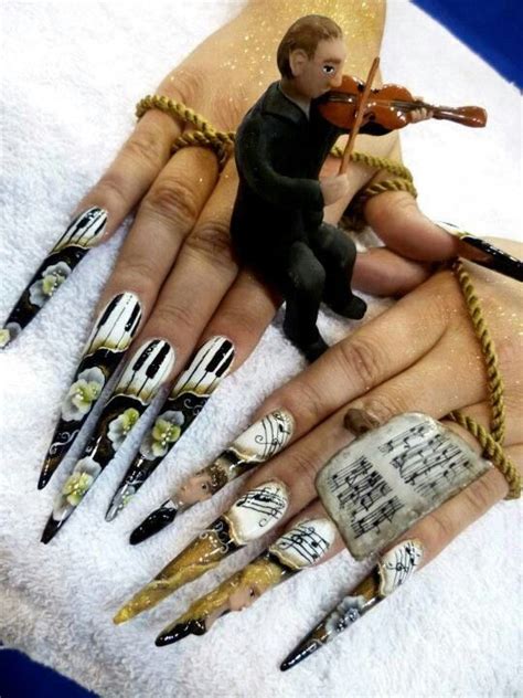 Pin op ongles