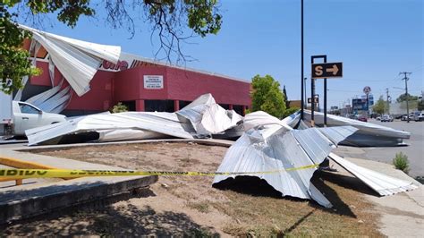 R Faga De Viento Desprende Techo De Tienda En Saltillo