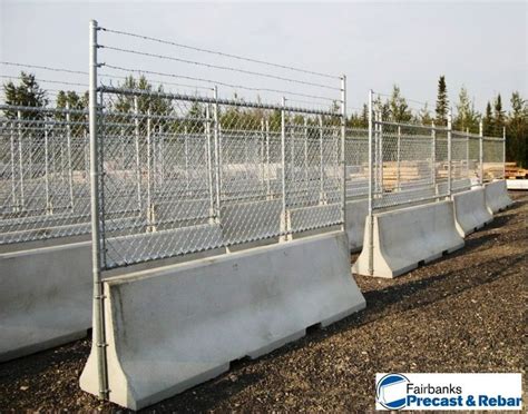 Jersy Barriers W Chain Link Precast Concrete Concrete Modular Design