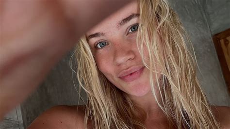 Juultje Tieleman Zorgt Voor Zomerse Hitte In Hunkem Ller Bikini