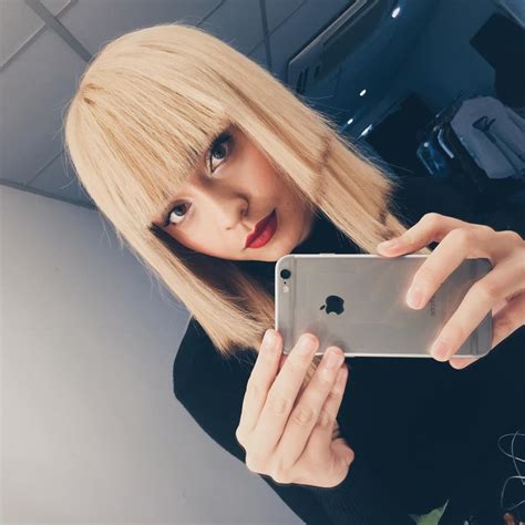 sao hot girl Việt mặt đã lai tây trang điểm lại càng tây hơn