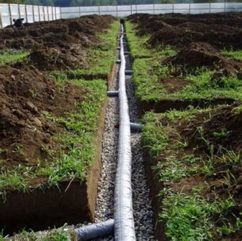 Как сделать дренаж на участке своими руками: как правильно сделать ...