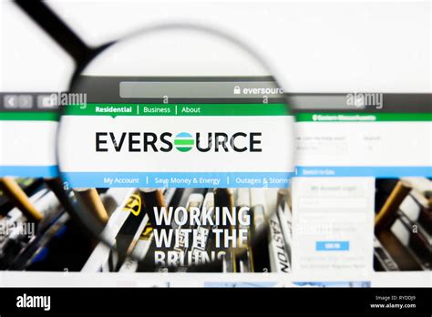 Eversource energy logo hi-res stock photography and images - Alamy