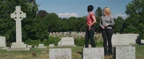 Casey Wilson And June Diane Raphael Show Their Butts Celebrity Celebrity Porn XHamster