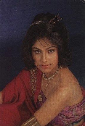 Pin Oleh Rajendra Shirodkar Di Yesteryear Hot Di Artis