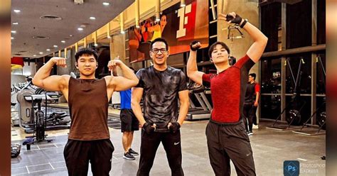 Potret Hot Daddy Ari Wibowo Olahraga Bersama 2 Putra Gantengnya Makin Stunning Dan Keren Di