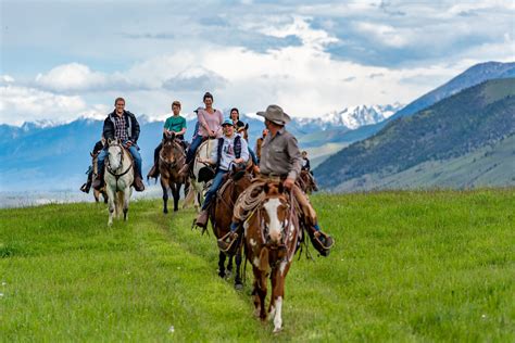 Dude Ranches Near Yellowstone - The Dude Ranchers Association