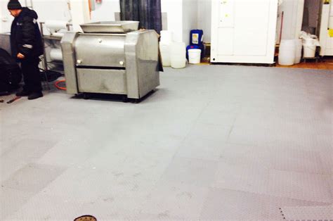 Резиновая плитка купить по низкой цене в Москве в Modulnye poly