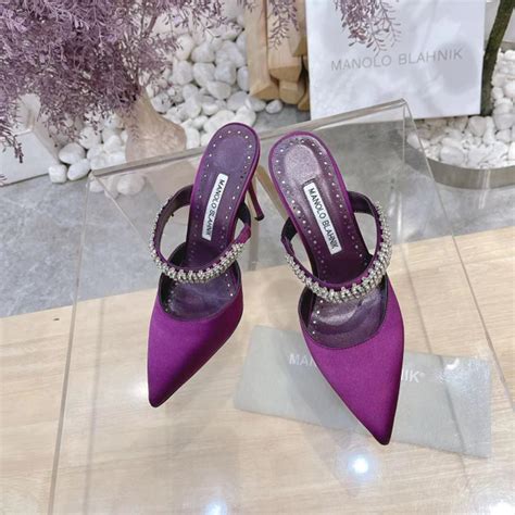Мюли MANOLO BLAHNIK - купить с доставкой по выгодным ценам в интернет ...