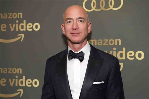 Jeff Bezos Is Once Again The Richest Man In The World With 193 5 Billion