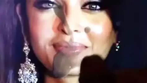 Big Cum Load On Miley Cyrus Face Gay Man Porn Xhamster