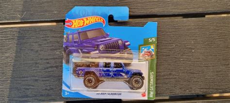 HOT WHEELS JEEP GLADIATOR