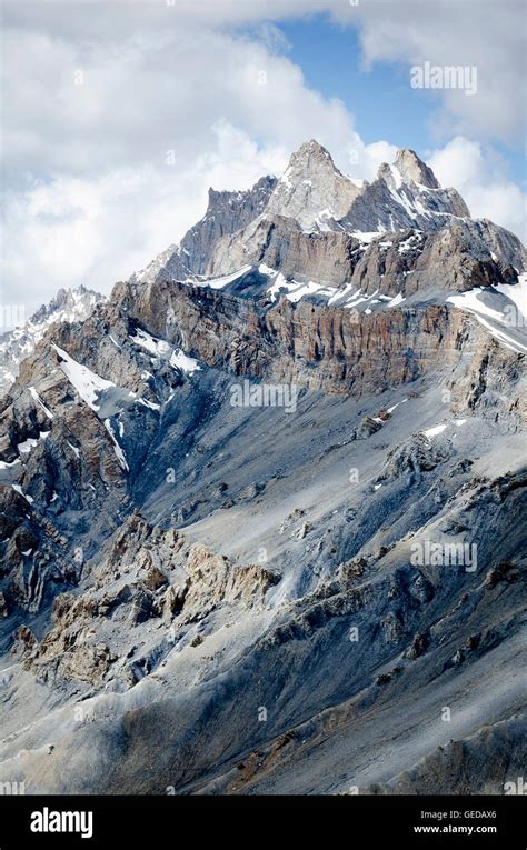 Zanskar Range Himalayas Hi Res Stock Photography And Images Alamy