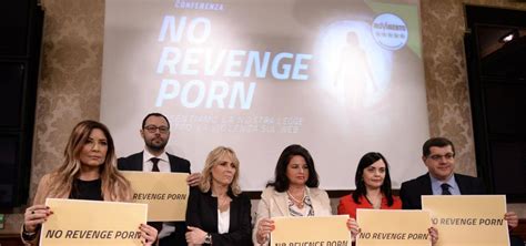 Revenge Porn Nel Codice Rosso La Maggioranza Gialloverde Dice No Donne Dell Opposizione