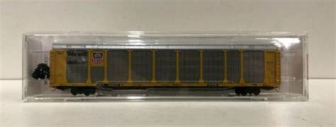 Micro Trains Union Pacific 89 Tri Level Closed Auto Rack 111 00 051 N