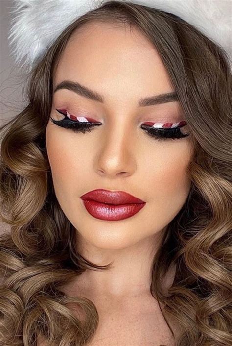 20 Christmas And Holidays Makeup Ideas Candy Cane Eye Makeup