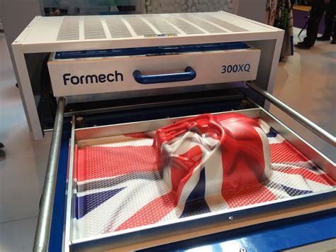 vacuuming forming machine 9