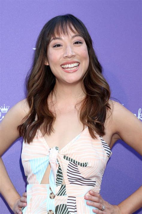 Hot Sexy Elizabeth Ho Bikini Pics