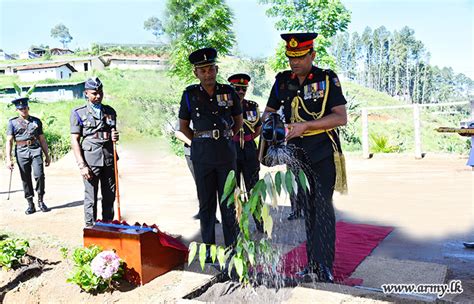 Chief Signal Officer Visits Slsc At Diyatalawa Sri Lanka Army