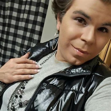 Steph Sucking And Gagging On Her Dildo For The Webcam Shemale Blowjob Blowjob Porn Xhamster