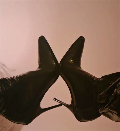 We Love Wet Oily Wetlook Latex Looks And Hot Lingerie Pics Xhamster