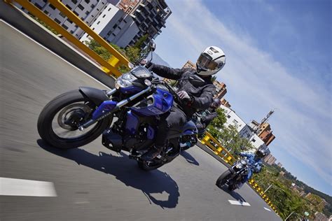 NUEVA YAMAHA FZ VERSIÓN 3 0 EN COLOMBIA