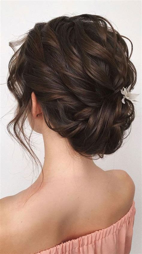 32 Classy Pretty And Modern Messy Hair Looks Texture And Classy Updo Mother Of The Bride Hair