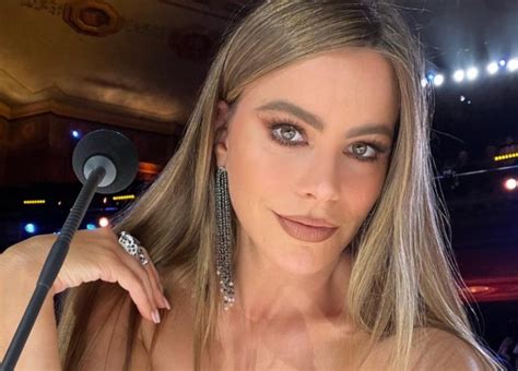 Sof A Vergara Luce Cuerpazo En Bikini Aleopardado