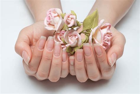 16 Natural Home Remedies for Yellow Nails