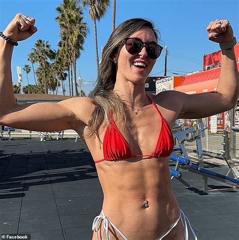 Hot Sexy Bryce Adams Bikini Pics