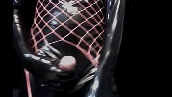 garçon en latex XVIDEOS