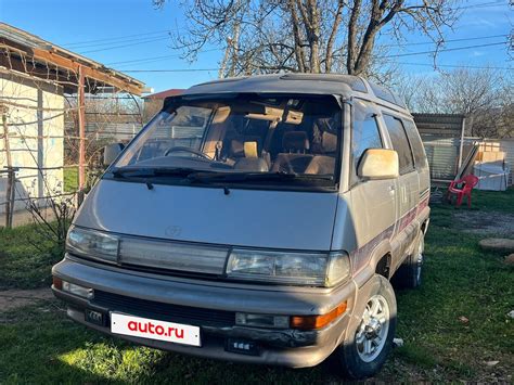 Купить б/у Toyota MasterAce Surf 1982-1991 2.0d AT (83 л.с.) 4WD дизель ...