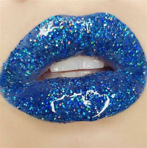 Perfect Lip Makeup Ideas Glossy Blue Hologram Lip Make Up Lip