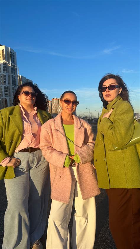 | Ксения Князева | Стилист, дизайнер одежды | Facebook