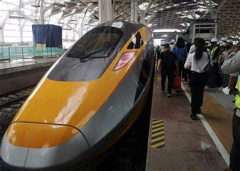 Jakarta To Bandung In One Hour Indonesias New High Speed Train