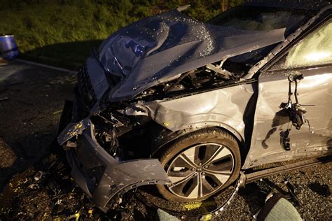 Geislingen Erneut T Dlicher Unfall Auf Der B Ein Mann Stirbt