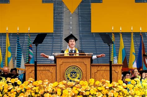 Derek Jeter Tells University Of Michigan Grads To Find Their Passions
