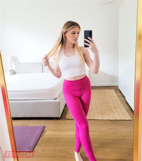 Super Hot Blonde Babe Melody Marks Shows Off Her Perfect Naked Body Photos