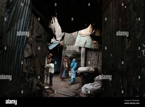 The Famous Dharavi Slum Mumbai India Mumbai Slums India