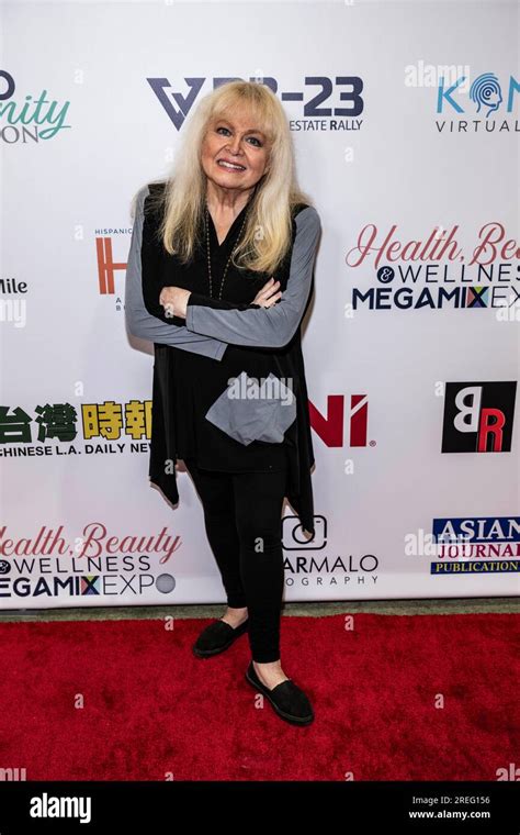 Sally struthers hi-res stock photography and images - Alamy