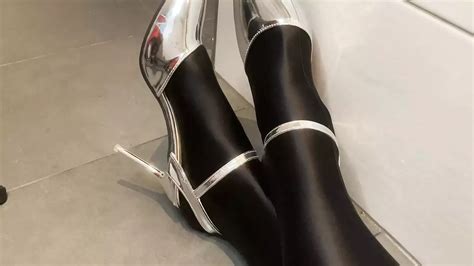Silver Heels And Spandex Pantyhose Gay Amateur Porn Feat