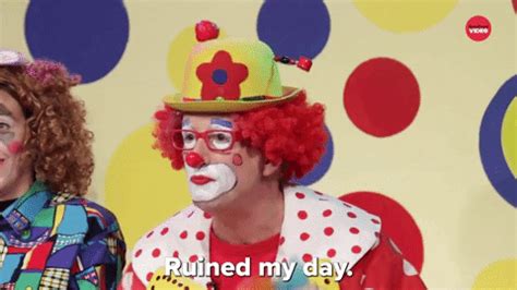 Clown  By Buzzfeed Find And Share On Giphy