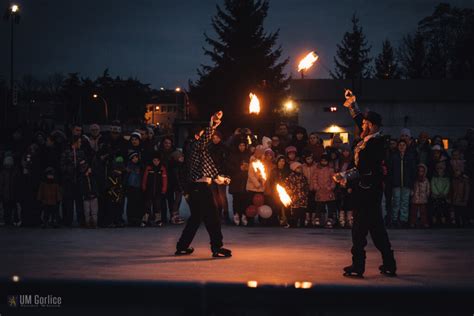 Sylwester Na Lodzie W Gorlicach 2022 Teatr Jednej Miny Fireshow