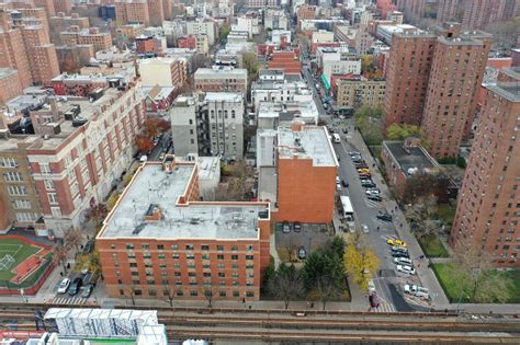 Staying Safe By Following The Latest Public Safety Reports From The 105th Precinct New York In Queens 11