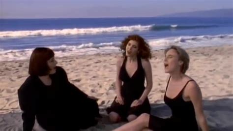 Wilson Phillips Hold On Official Music Video Videoclip Bg