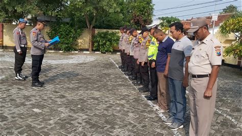 Kapolsek Kenduruan Polres Tuban Pimpin Apel Pagi Anggota Dan