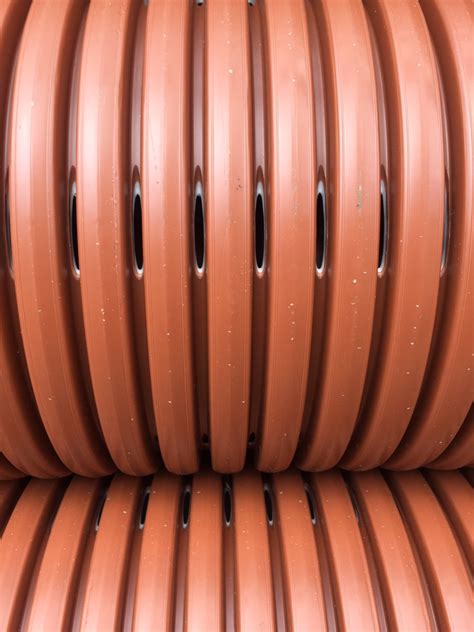 Дренажные трубы купить, устройство дренажа. Дренажные гофрированные ...