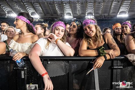 Il Tzn Tour Di Tiziano Ferro Ha Fatto Tappa A Roma Le Foto