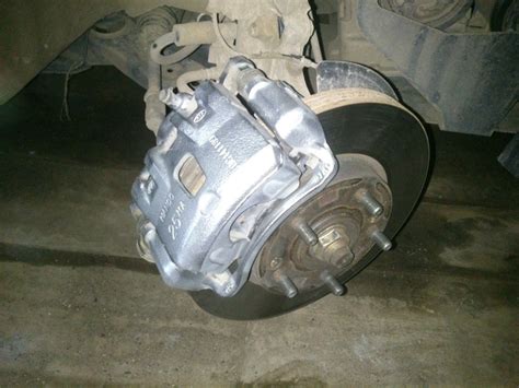 синие суппорта. — Hyundai Elantra (5G), 1,6 л, 2011 года | тюнинг | DRIVE2